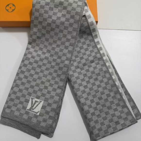 Louis Vuitton Women's Black Scarf-wraps - Picture 5 of 6